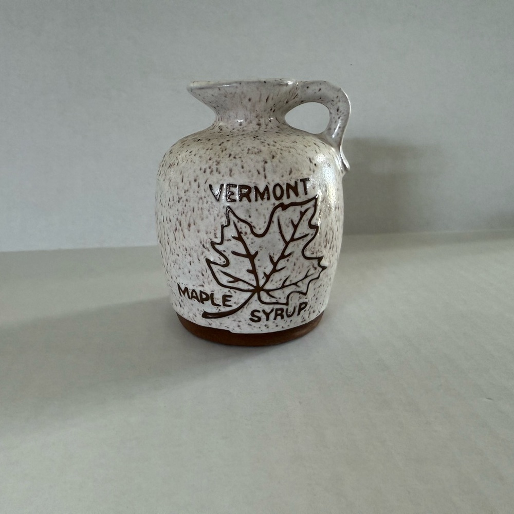 Vermont Maple Syrup Ceramic Pitcher - White Speckled